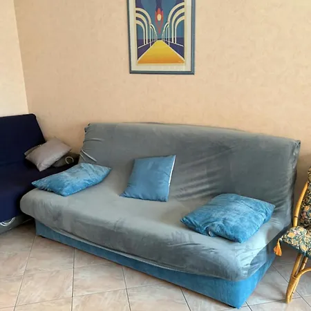 Apartment With Terrace Near The Of *